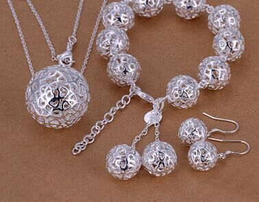 Exquisite Jewelry Silver-plated Three-dimensional Ball Pendant Jewelry - Novaluxe